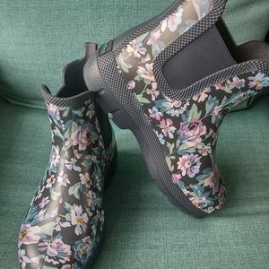 VERA BRADLEY RAIN BOOTS
